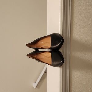 Antonio Melani black pumps